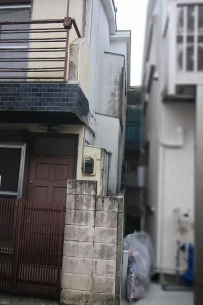 2DK Resale House in Shinjuku, Tokyo with 3 Station Access - Thumbnail 3