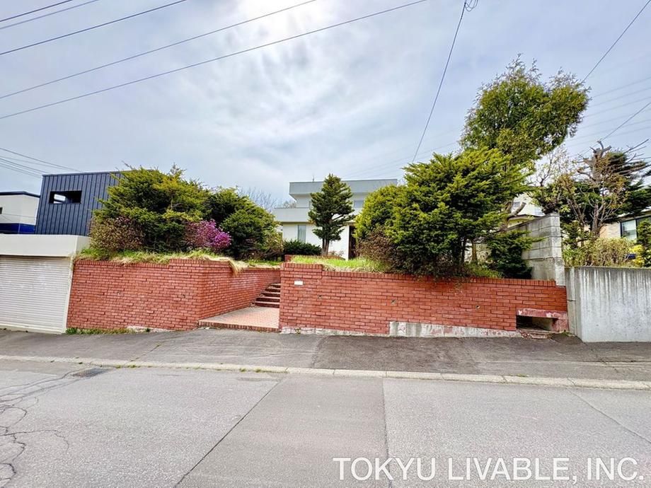 Land for Sale in Minami-ku, Sapporo - 420.9 sqm - Thumbnail 2