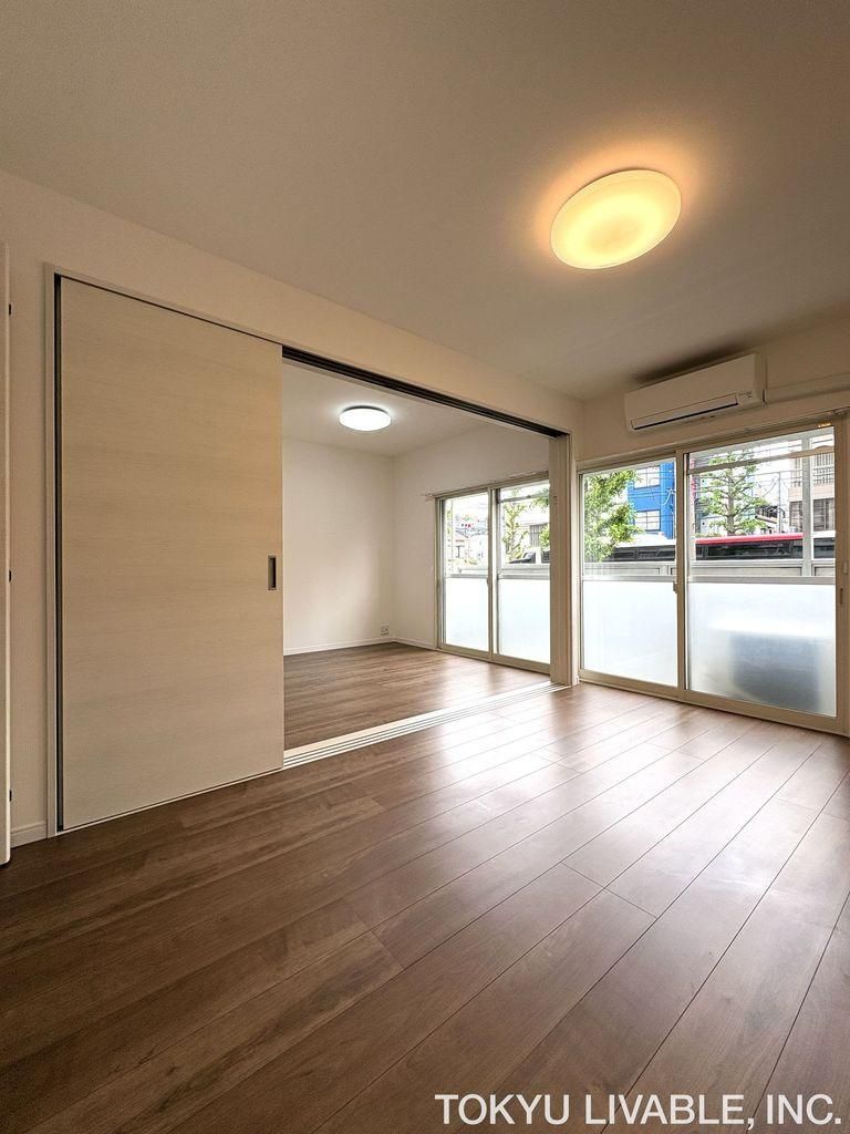 Renovated 2DK Apartment in Kawasaki Ward, Kanagawa - Thumbnail 3