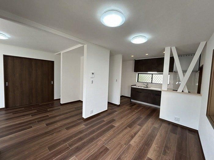 Renovated 3LDK House in Funabashi, Chiba - 130m2 Land - Thumbnail 2