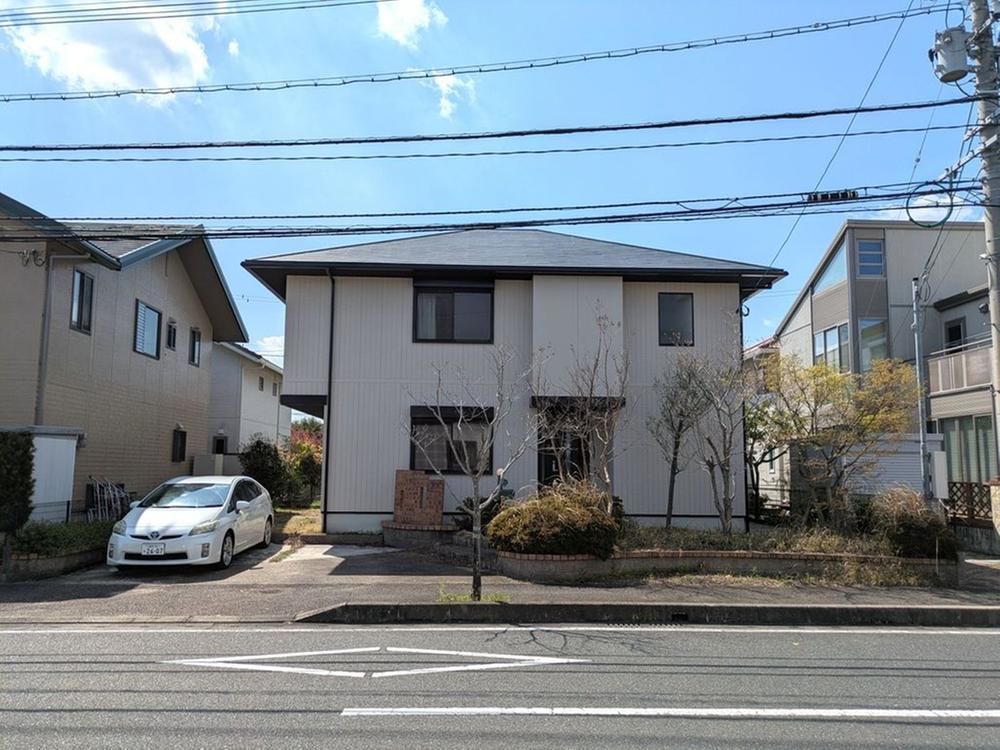 Renovated 4LDK House in Tosu, Saga: 151 sqm on 201 sqm Land - Thumbnail 4