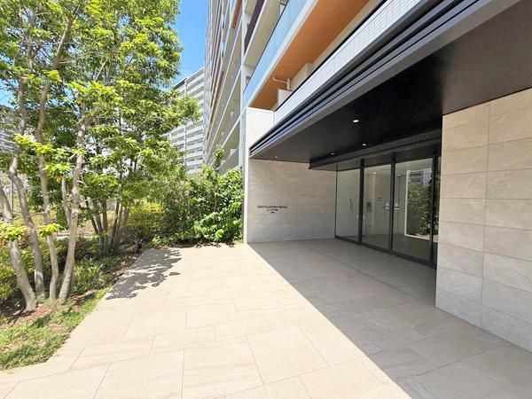 3LDK South-Facing Apartment in Ebina, Kanagawa - Thumbnail 3