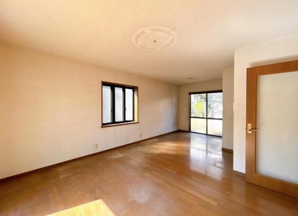 5LDK Renovated House for Sale in Koga, Ibaraki - Thumbnail 4