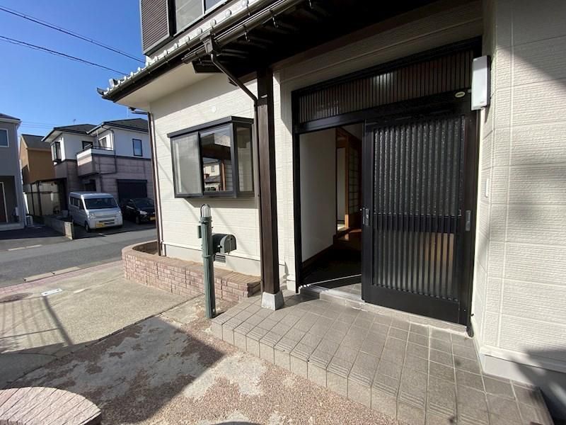 Renovated 4LDK House for Sale in Hikone, Shiga - Thumbnail 2