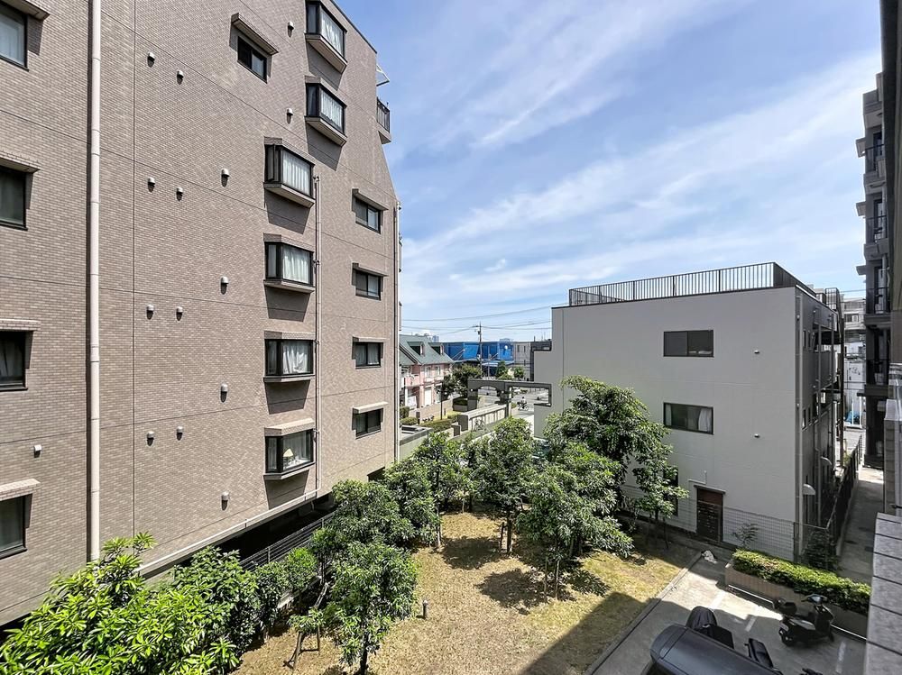 Renovated 3LDK Apartment for Sale in Kawasaki, Kanagawa - Thumbnail 2