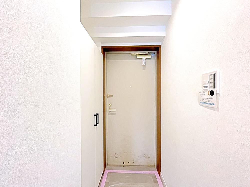 2LDK Apartment for Sale in Setagaya, Tokyo - 55.1m2 - Thumbnail 2