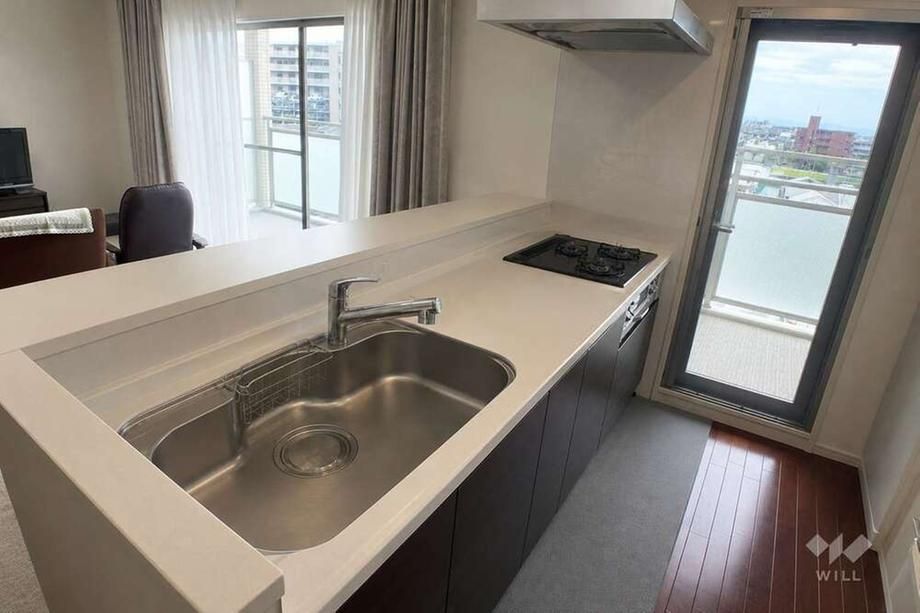 3LDK Condominium in Toyonaka, Osaka – 70m², 8th Floor - Thumbnail 3