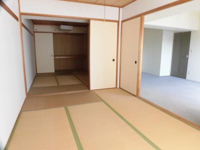 Top One Shikoku – 3LDK Apartment for Sale in Kochi City - Thumbnail 2