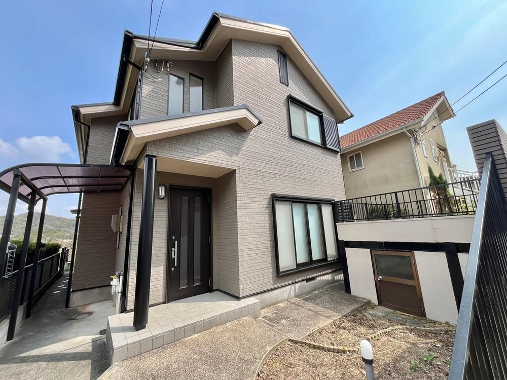 5LDK Family Home in Fujigaoka, Takarazuka | 1180万 Yen - Thumbnail 2