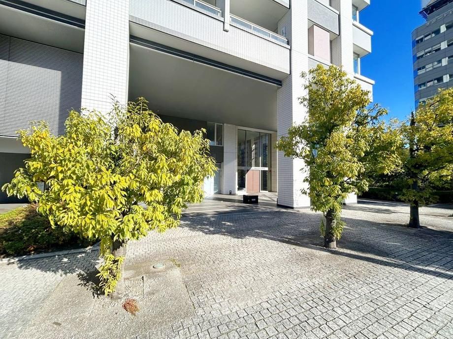 1LDK Apartment for Sale in Minato, Tokyo - Sunwood Mita Park Side Tower - Thumbnail 2