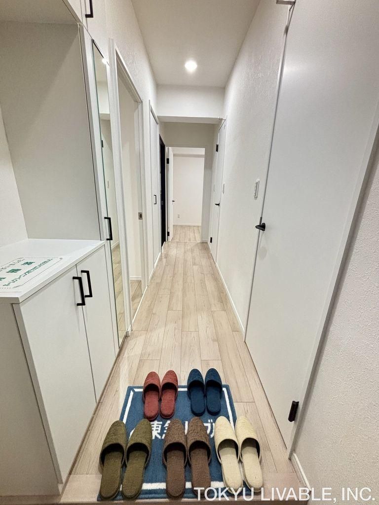Renovated 2LDK Apartment for Sale in Esaka, Suita - Thumbnail 3
