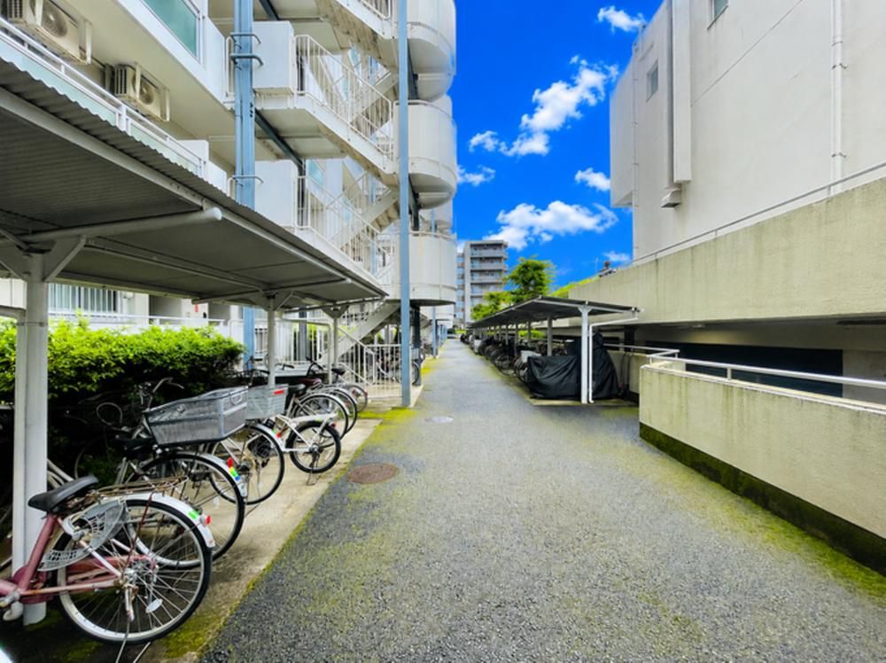 Renovated 3LDK Apartment in Yamato City Near Tsuruma Station - Thumbnail 4