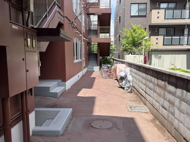 Renovated 3LDK Apartment for Sale in Sapporo Higashi-ku - Thumbnail 2