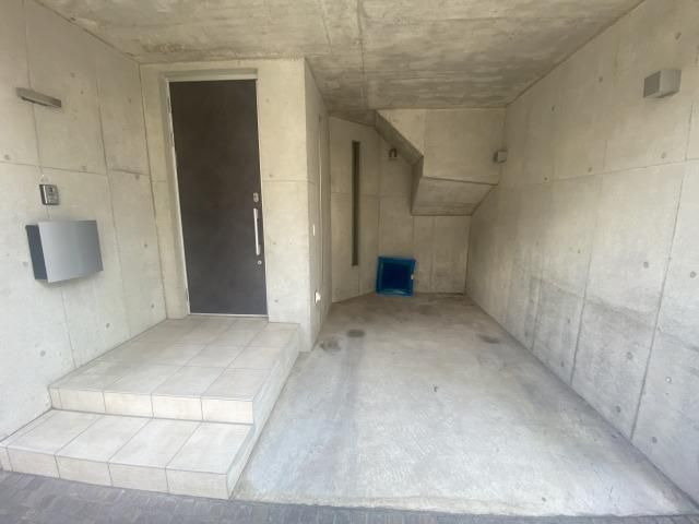 3LDK+S House for Sale in Ebisu, Shibuya, Tokyo - 200 Million Yen - Thumbnail 2