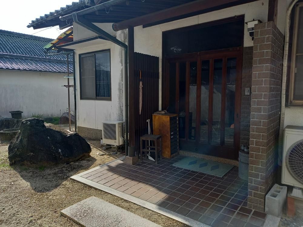 7DK House with Large Garden in Naka-ku, Okayama - Thumbnail 4