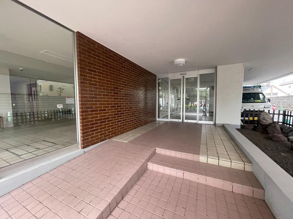 2LDK Apartment for Sale in Toyohira-ku, Sapporo - Thumbnail 4