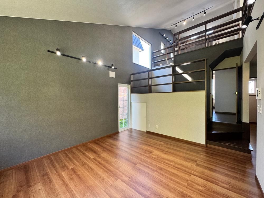 Renovated 4LDK House in Sumikawa, Sapporo - Thumbnail 4