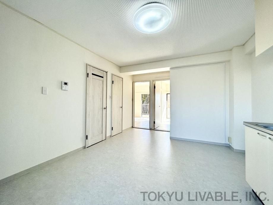2DK Apartment for Sale in Hodogaya Ward, Yokohama - Thumbnail 4