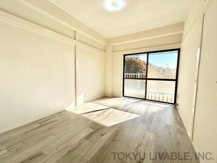 2DK Apartment for Sale in Hodogaya Ward, Yokohama - Thumbnail 3