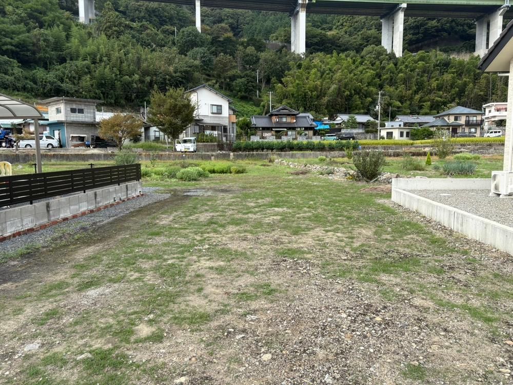 Land for Sale in Shikokuchuo City, Ehime - 363.66m² - Thumbnail 4