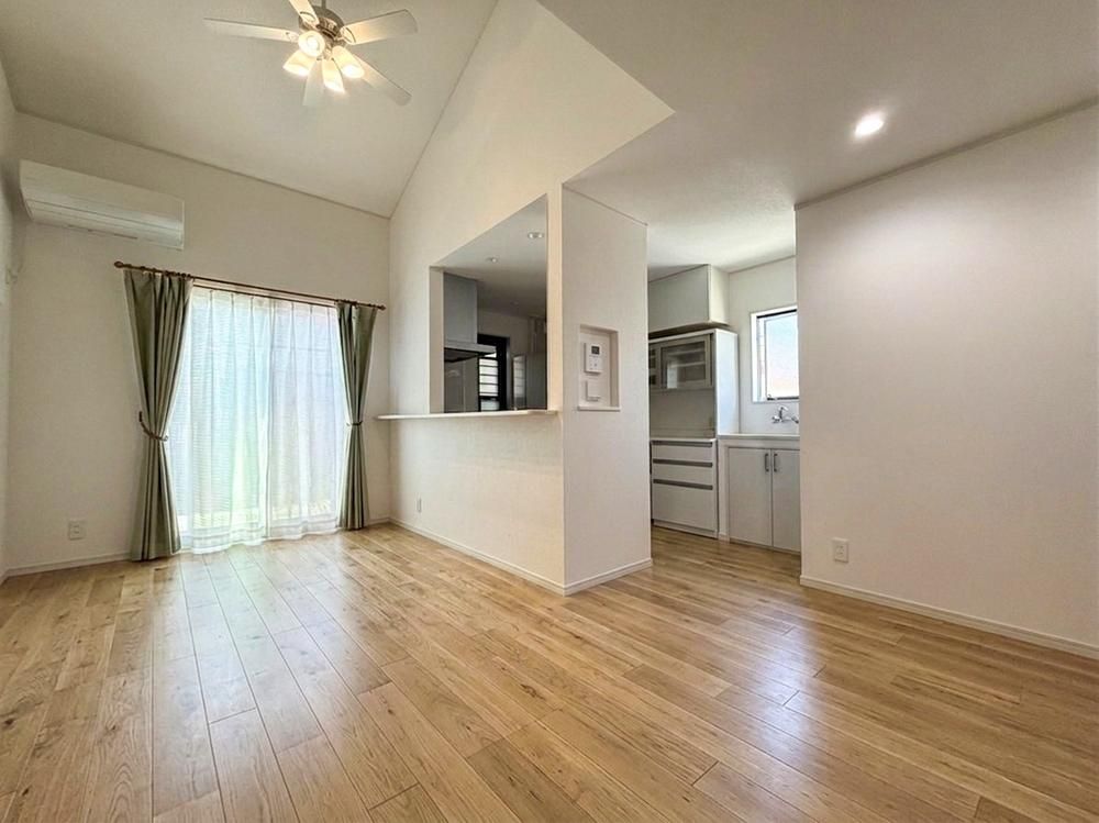 2LDK+2S Detached House for Sale in Minami-ku, Yokohama - Thumbnail 3