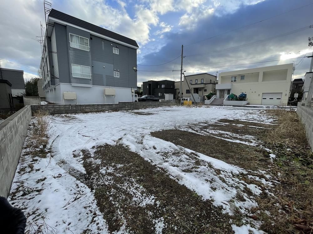 Land for Sale in Nishi Ward, Sapporo – 309 sqm, Freehold - Thumbnail 3