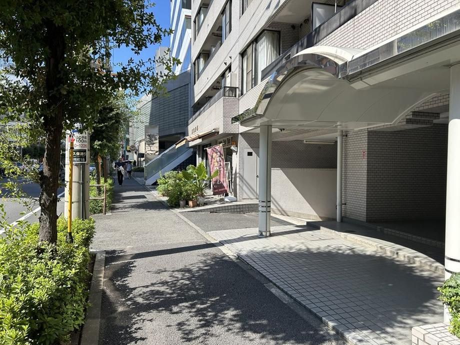 3LDK Maisonette Apartment for Sale in Shinjuku, Tokyo - Thumbnail 4