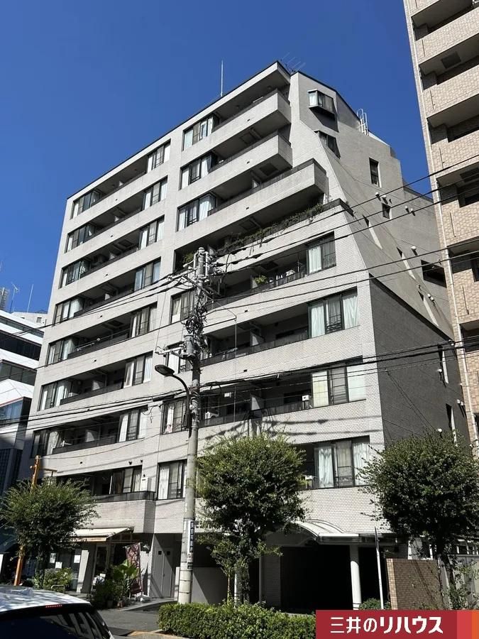 3LDK Maisonette Apartment for Sale in Shinjuku, Tokyo - Thumbnail 2