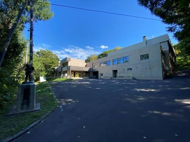 Modern 4LDK House with Sea Views in Otaru, Hokkaido - Thumbnail 3