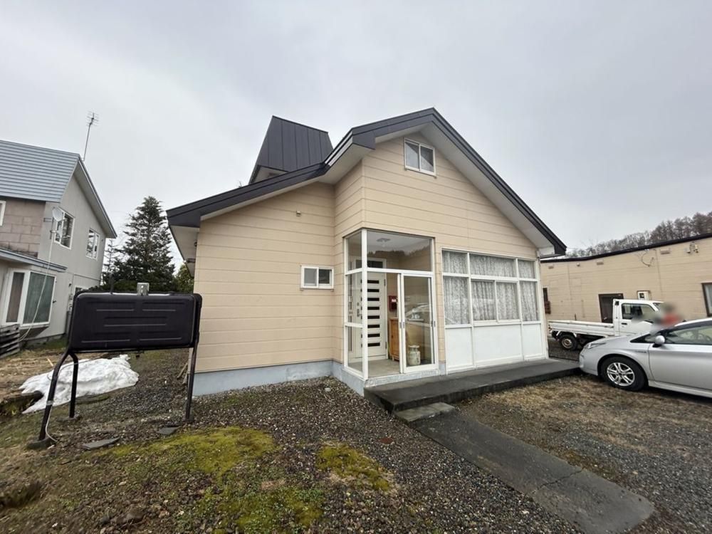 4LDK Detached House for Sale in Akabira, Hokkaido - 660m² Lot - Thumbnail 3
