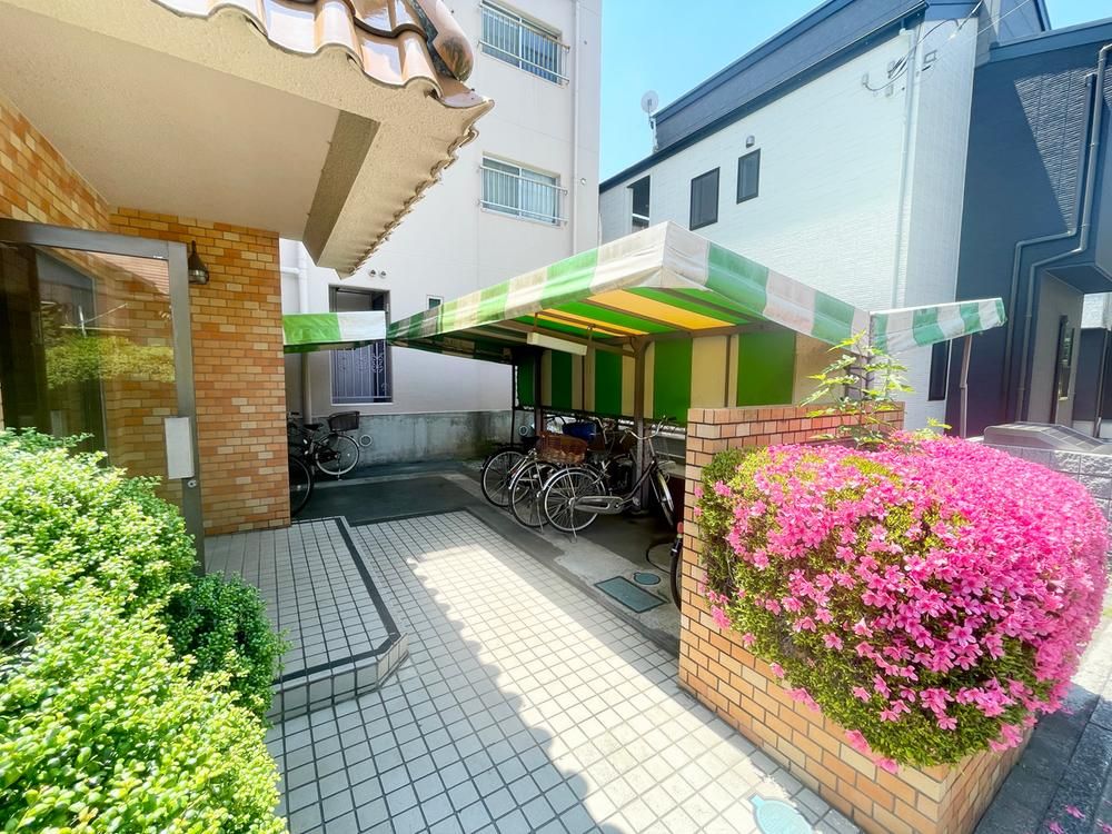 Renovated 2LDK Apartment for Sale in Omiya, Saitama - Thumbnail 3
