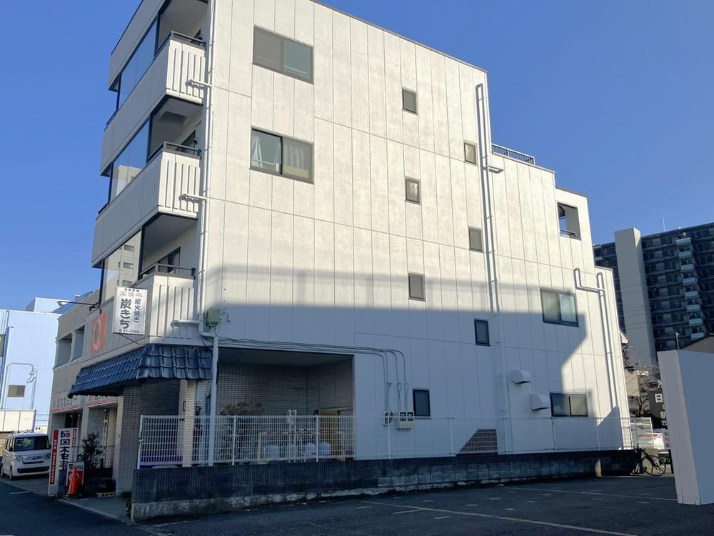 Mixed-Use 5LDK+S House Steps from Koga Station, Ibaraki - Thumbnail 2
