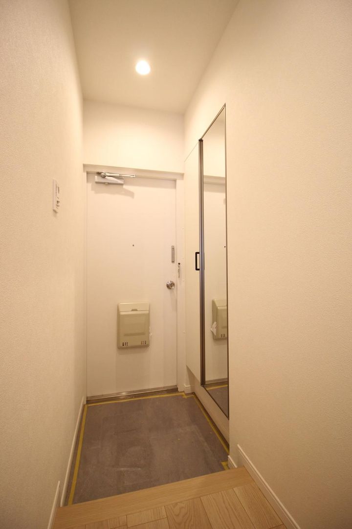 Renovated 1LDK Apartment in Yokohama Naka Ward Near Yamate Station - Thumbnail 3