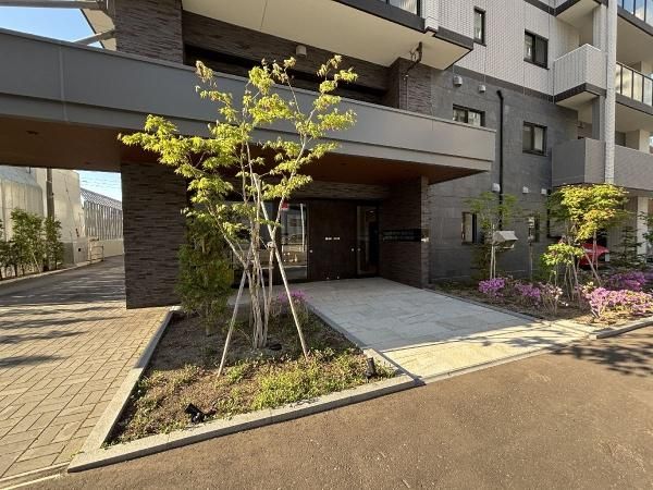 3LDK Apartment for Sale in Sapporo Higashi Ward - Thumbnail 2