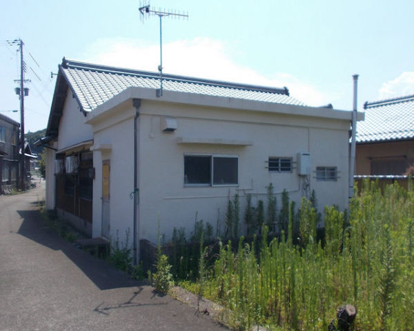 Wooden Home with Garden in Minamiawaji - Thumbnail 2