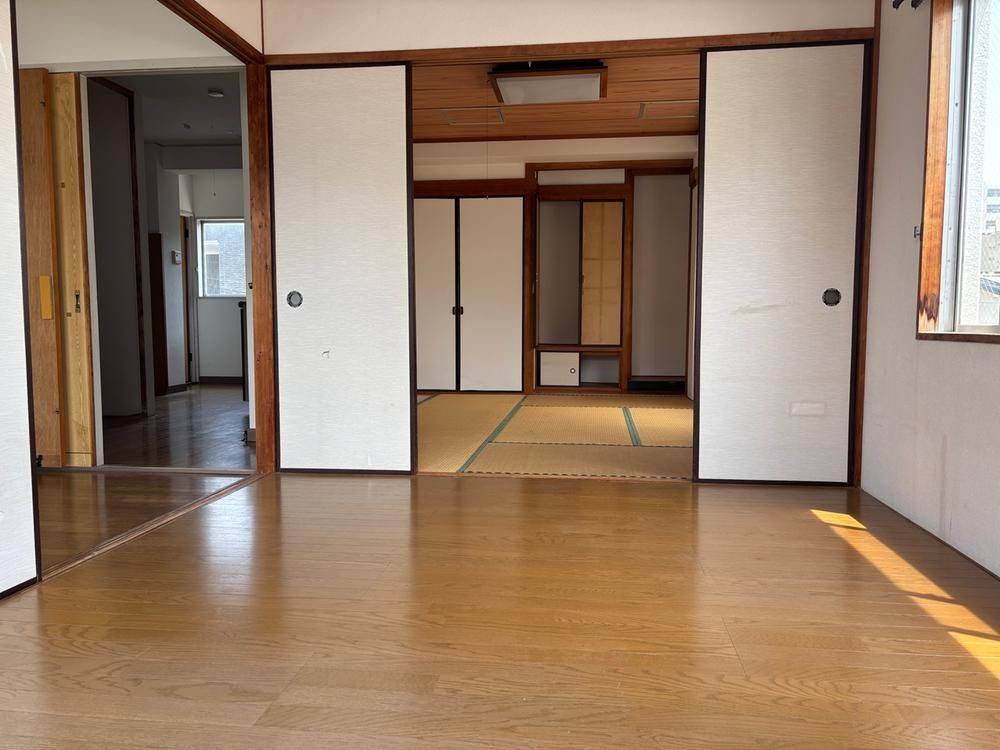 5LDK Steel House with Office in Minami Ward, Fukuoka City - Thumbnail 3