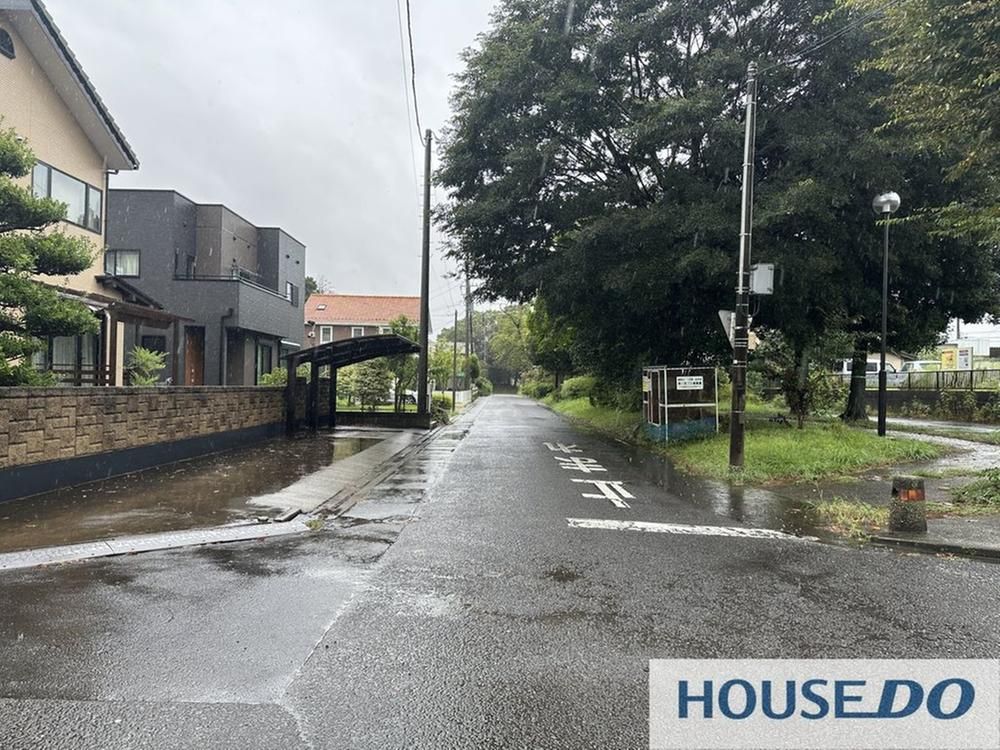 Spacious 4DK House in Tsukuba, 329m2 Land, Quiet Area - Thumbnail 3
