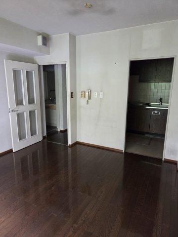 3LDK Apartment for Sale in Asahi Ward, Yokohama - Thumbnail 4
