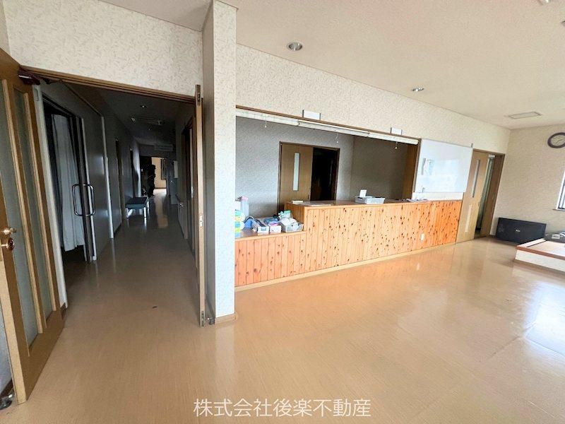 Clinic and 4LDK House for Sale in Naka-ku, Okayama City - Thumbnail 4