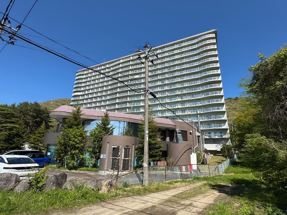Studio Apartment with Lake View in Koriyama, Fukushima - Thumbnail 2