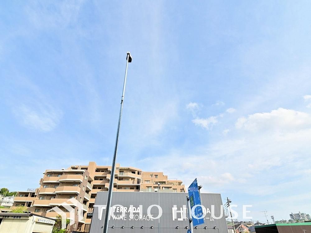 Renovated 3LDK Apartment for Sale in Aoba Ward, Yokohama - Thumbnail 2