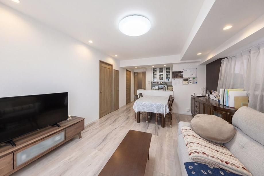 3LDK Apartment for Sale in Funabashi, Chiba - 65.94m2 - Thumbnail 2