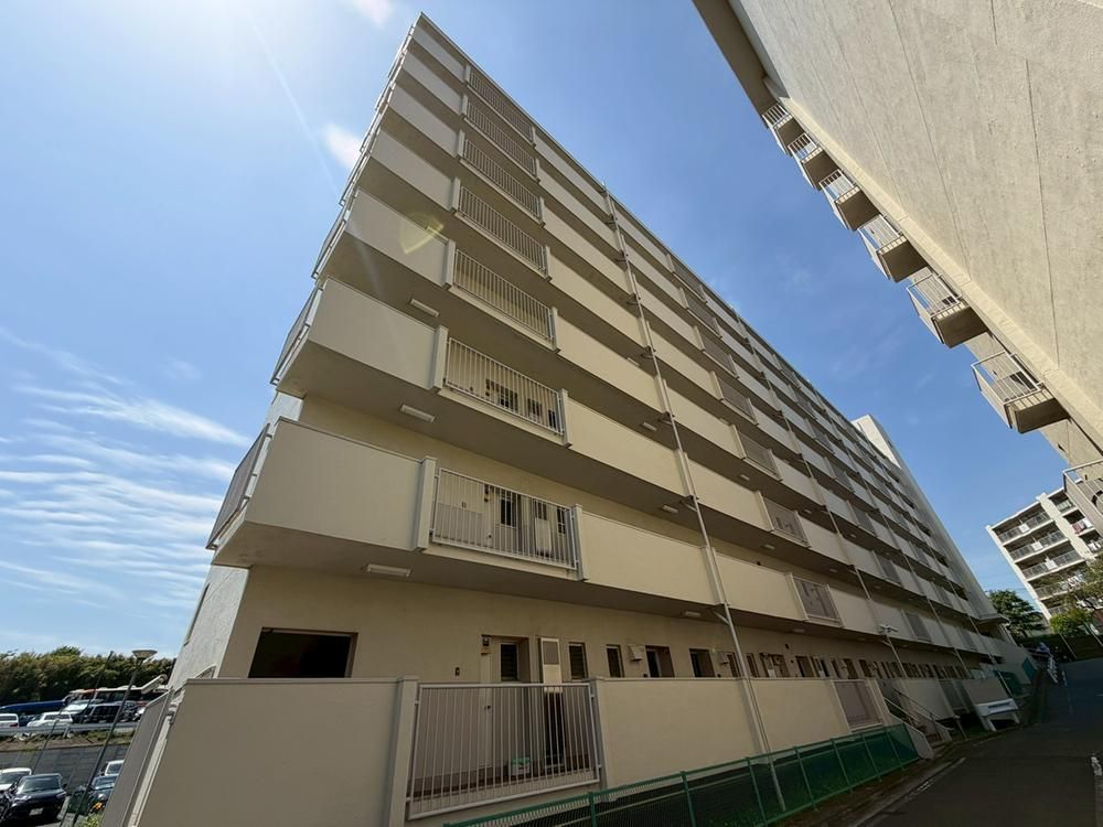3DK Apartment for Sale in Hodogaya Ward, Yokohama - Thumbnail 4