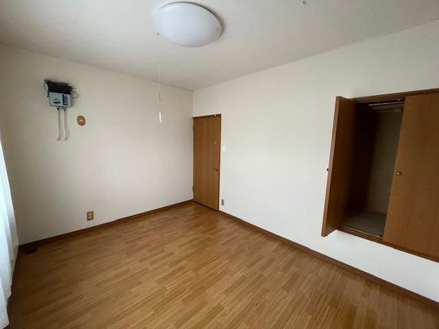 4LDK Detached House with Garden in Sapporo's Kita Ward - Thumbnail 4
