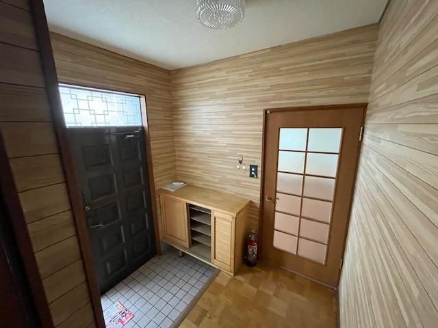 4LDK Detached House with Garden in Sapporo's Kita Ward - Thumbnail 2