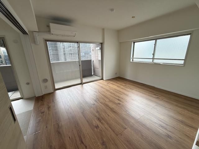 Renovated 2LDK Apartment Near Musashi-Urawa Station, Saitama - Thumbnail 3