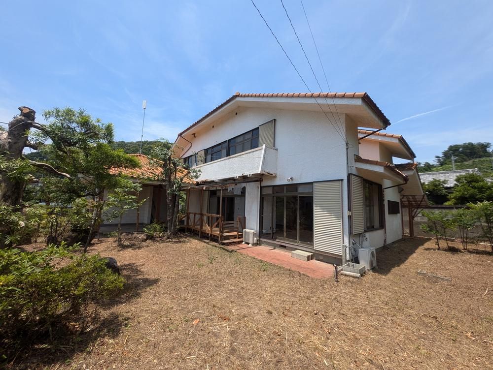 6LDK+2S House with Large Garden & Solar Power in Hachioji - Thumbnail 2