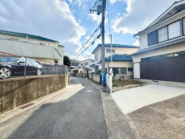 Renovated 4LDK+S House Near Yamanomachi Station, Kobe - Thumbnail 3