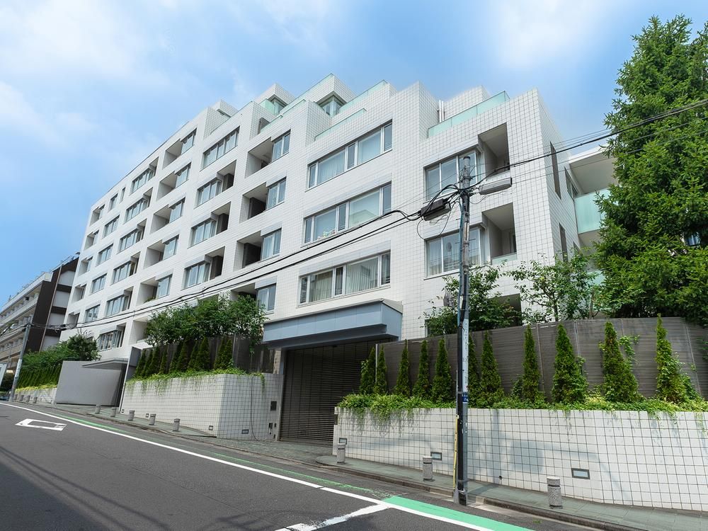 Brillia Daikanyama Prestige 2LDK Apartment in Shibuya, Tokyo - Thumbnail 2