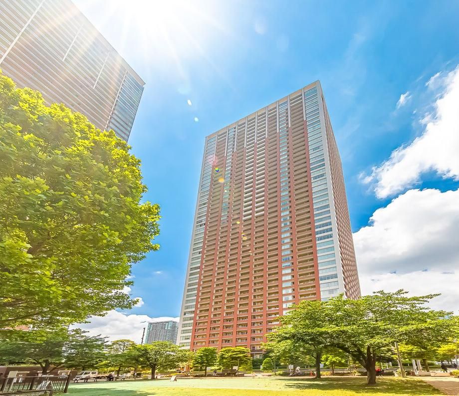 45th Floor 1LDK Apartment for Sale in Minato-ku, Tokyo - Thumbnail 2
